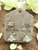 Golden Delicate Lucite Flower & Pearl Hoop Earrings - Image 15